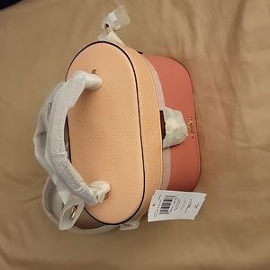 Coach crossbody pocketbook